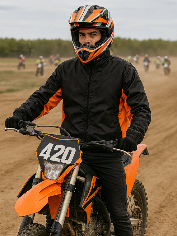 CHAMARRA LIGERA DEPORTIVA CON CIERRE